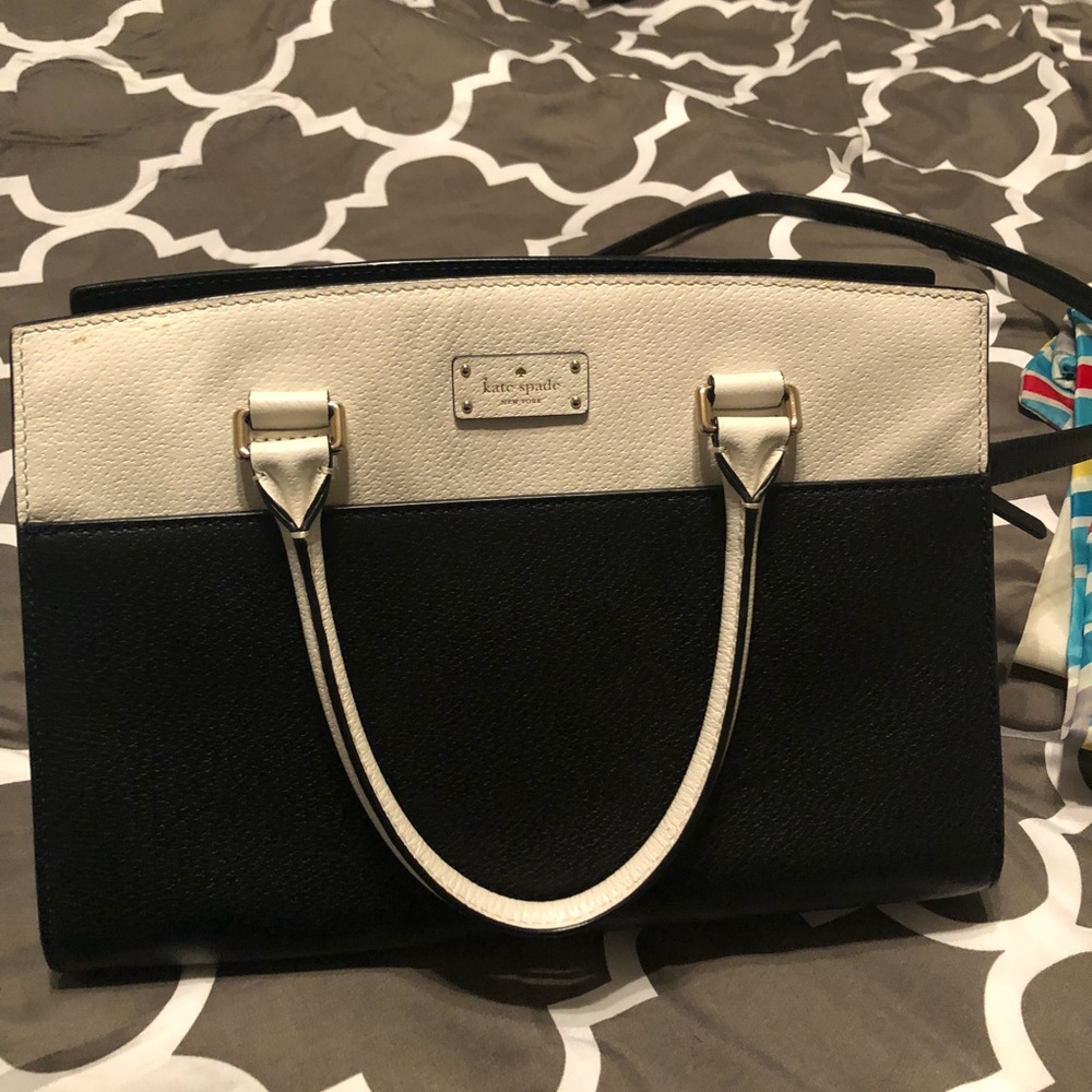 Kate Spade Cream & Black Handbag FLASH SALE🎉